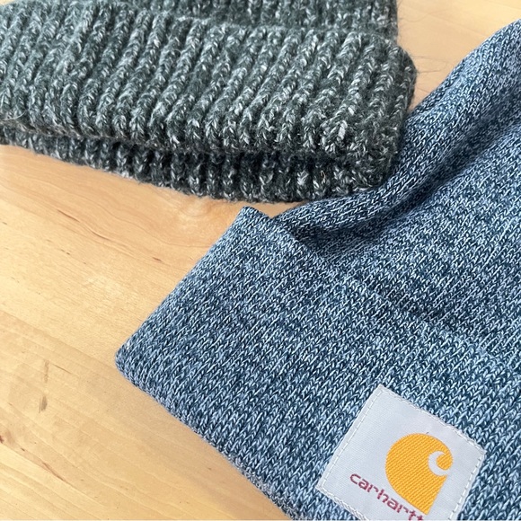 Set of Beanies Carhartt and Helly Hansen - Picture 2 of 5
